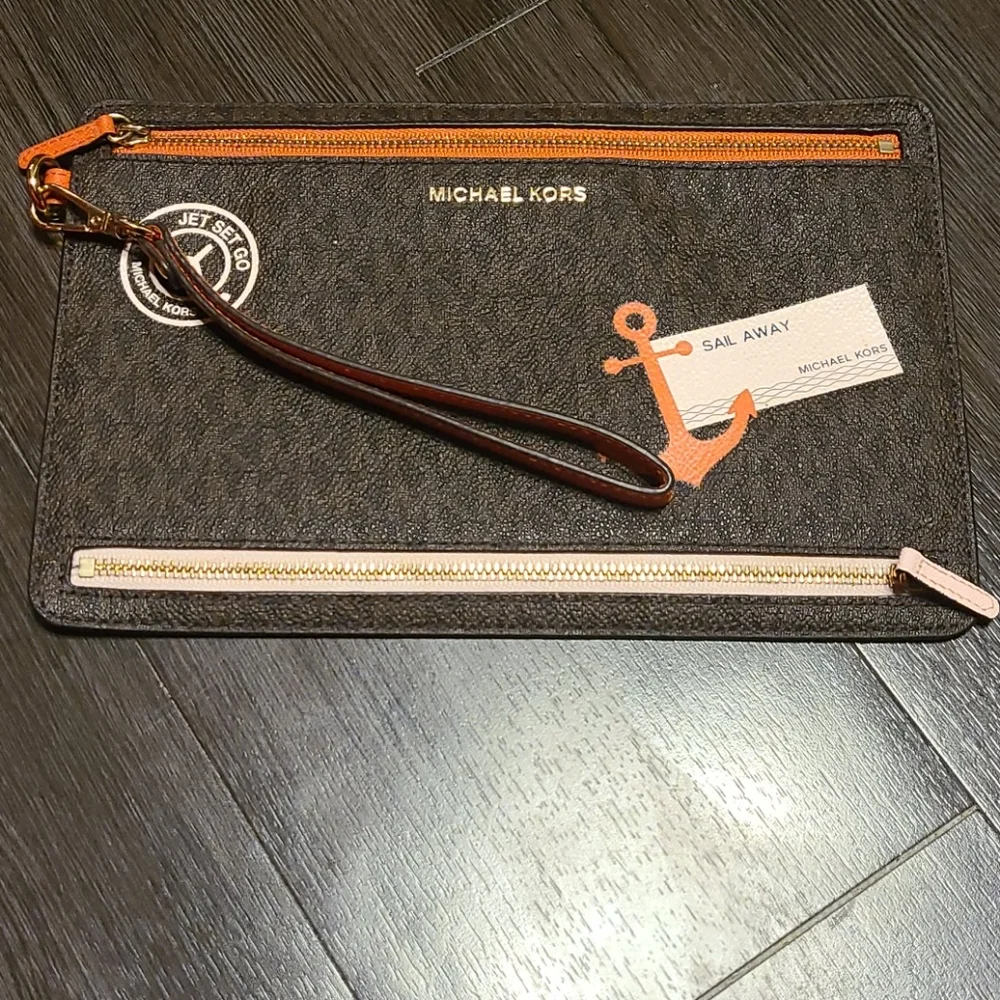 🚢 NWOT Michael Kors - Special Edition 🚢